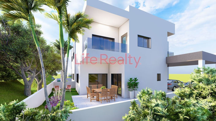 Image No.3-4 Bed House for sale