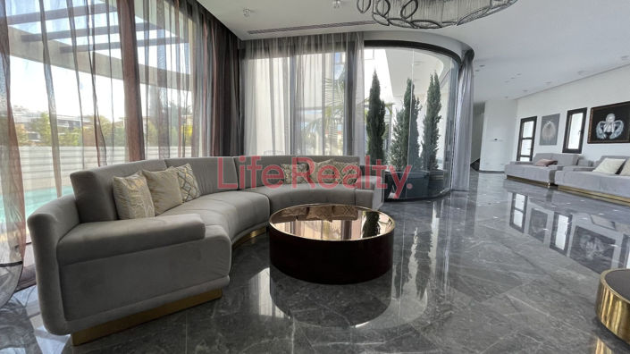 Image No.4-5 Bed House for sale