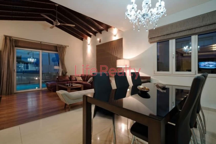 Image No.4-Maison de 6 chambres à vendre à Universal