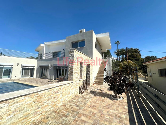 Image No.2-Maison de 5 chambres à vendre à Psematismenos