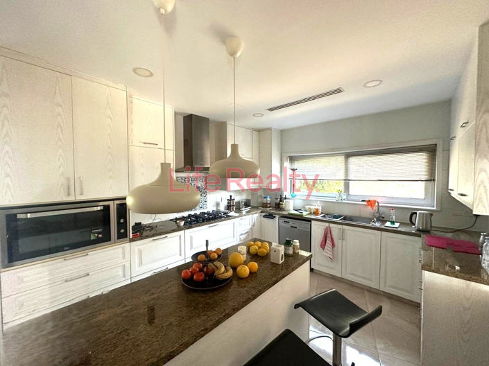 Image No.5-Maison de 5 chambres à vendre à Psematismenos