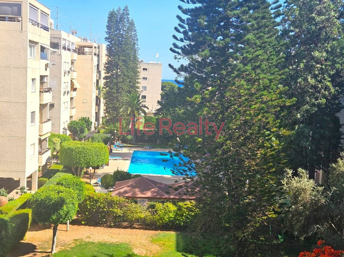 Image No.2-Appartement de 4 chambres à vendre à Agios Athanasios