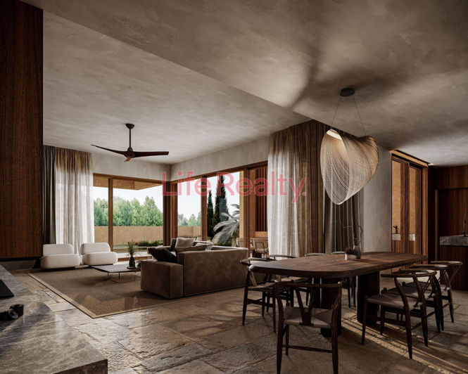 Image No.8-5 Bed House for sale