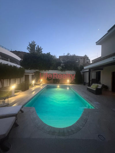 Image No.6-3 Bed House for sale