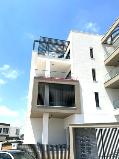 Image No.23-3 Bed Apartment for sale