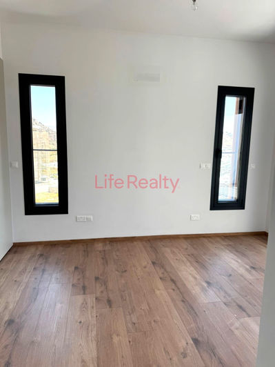 Image No.9-3 Bed Apartment for sale