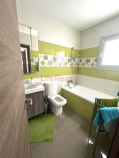 Image No.17-4 Bed House for sale