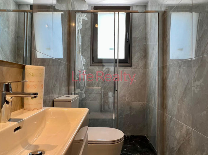 Image No.17-3 Bed House for sale