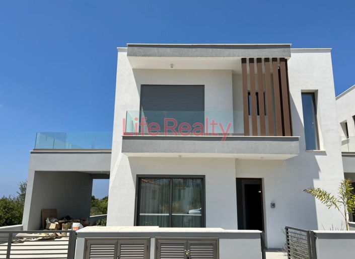 Image No.21-3 Bed House for sale