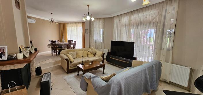 Image No.10-3 Bed Villa for sale