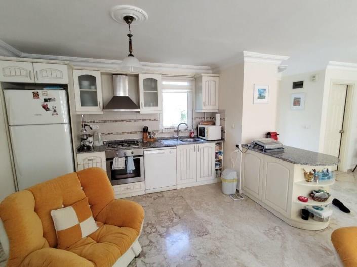 Image No.13-2 Bed Semi-Detached for sale