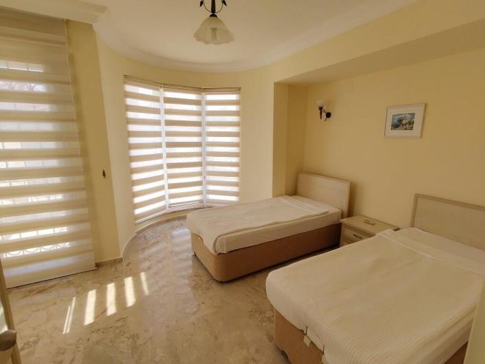 Image No.18-2 Bed Semi-Detached for sale