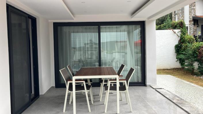 Image No.18-4 Bed Villa / Detached for sale