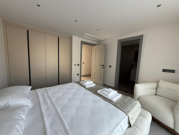 Image No.40-4 Bed Villa / Detached for sale