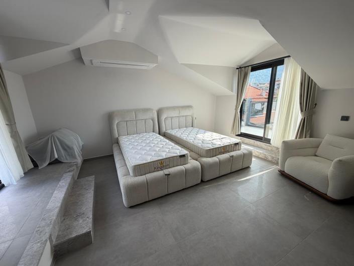 Image No.44-4 Bed Villa / Detached for sale