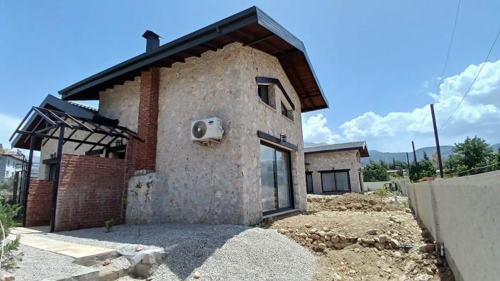 Image No.2-2 Bed Villa / Detached for sale