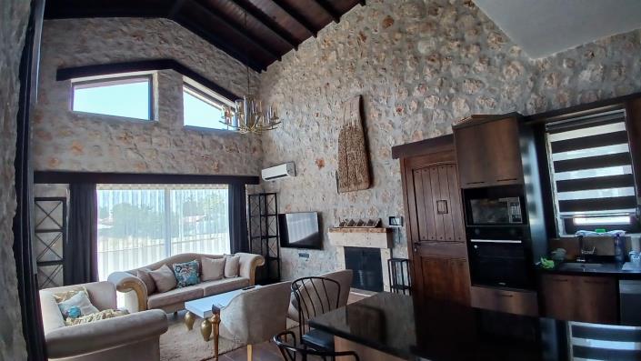 Image No.6-2 Bed Villa / Detached for sale