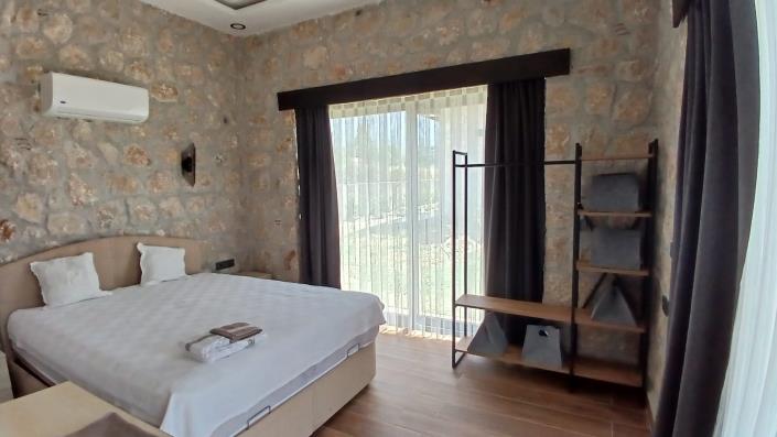 Image No.14-2 Bed Villa / Detached for sale