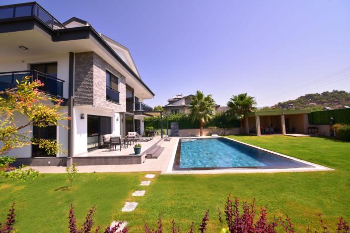 Image No.3-4 Bed Villa / Detached for sale