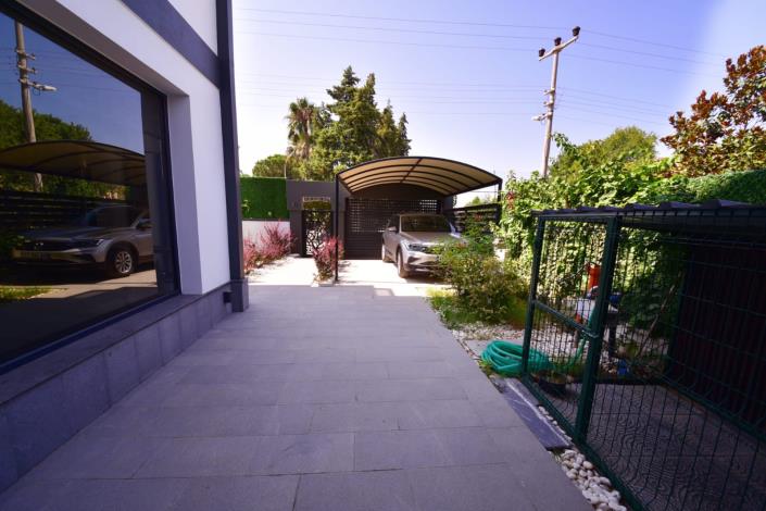 Image No.24-4 Bed Villa / Detached for sale