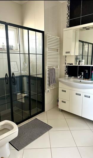 Image No.18-4 Bed Villa / Detached for sale