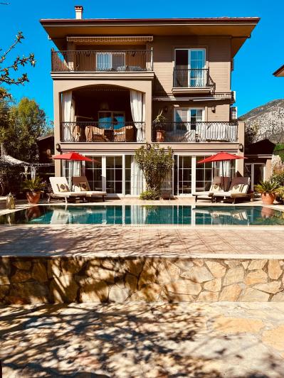 Image No.25-4 Bed Villa / Detached for sale