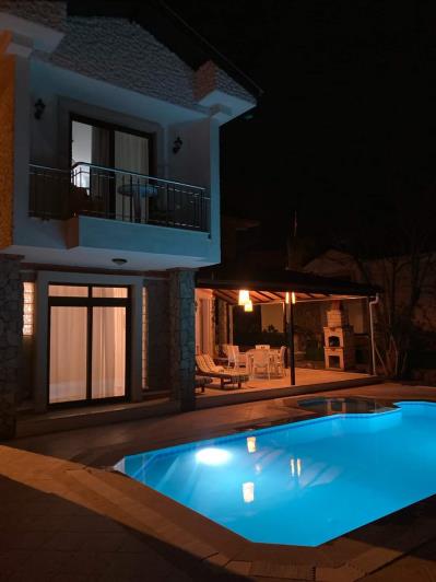 Image No.24-4 Bed Villa / Detached for sale