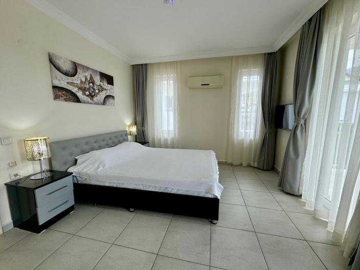 Image No.10-3 Bed Villa / Detached for sale