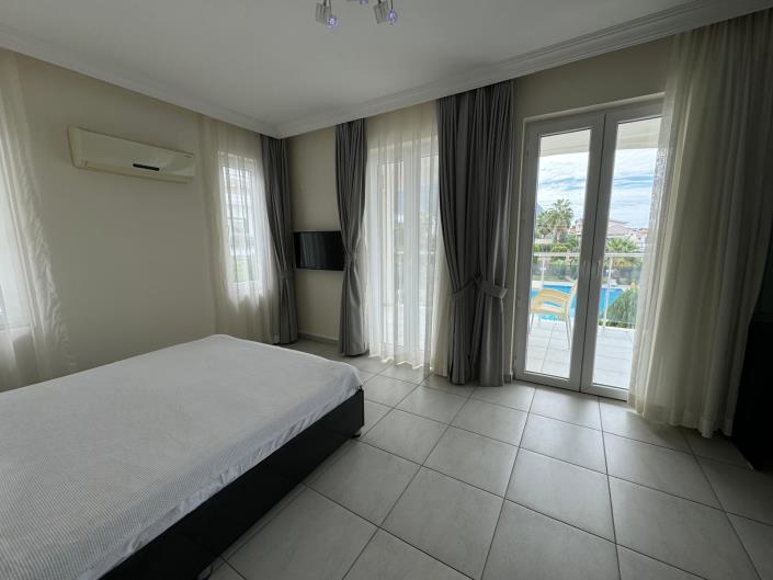 Image No.12-3 Bed Villa / Detached for sale