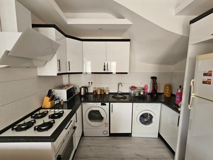 Image No.5-3 Bed Duplex for sale