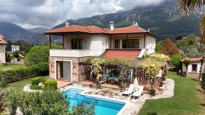 1 - Uzumlu, Villa / Détaché