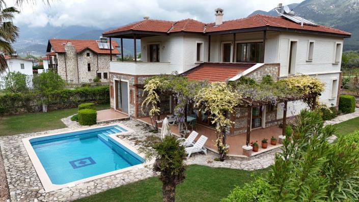 Image No.38-3 Bed Villa / Detached for sale