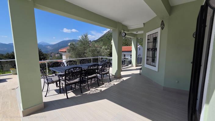 Image No.8-5 Bed Villa / Detached for sale