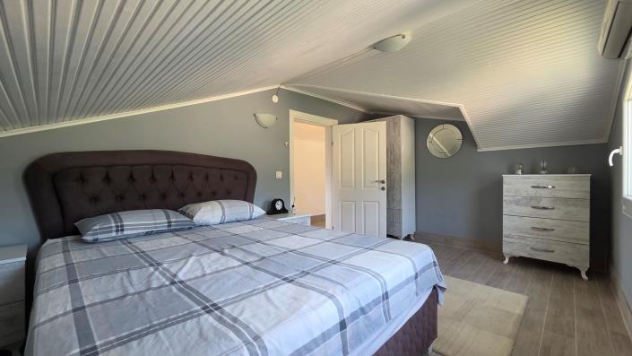 Image No.29-5 Bed Villa / Detached for sale