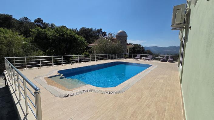 Image No.32-5 Bed Villa / Detached for sale