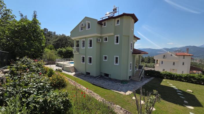 Image No.38-5 Bed Villa / Detached for sale