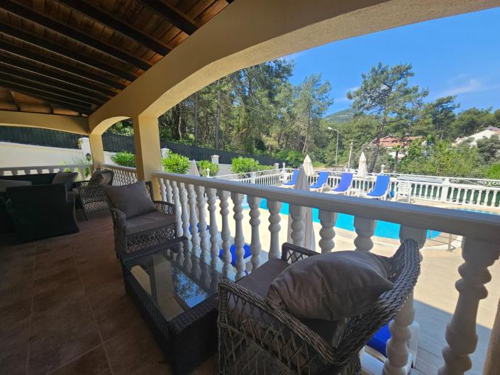 Image No.10-4 Bed Villa / Detached for sale