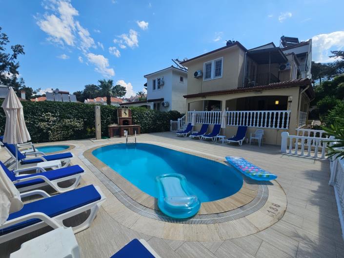 Image No.26-4 Bed Villa / Detached for sale