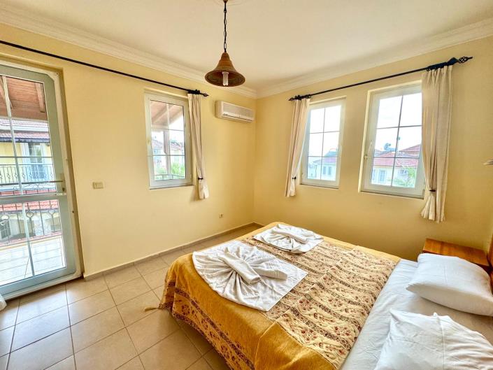 Image No.8-5 Bed Villa for sale