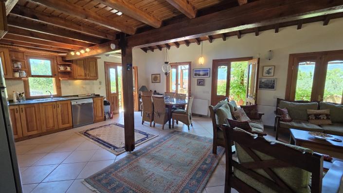 Image No.5-Villa / Détaché de 3 chambres à vendre à Yesilüzümlü