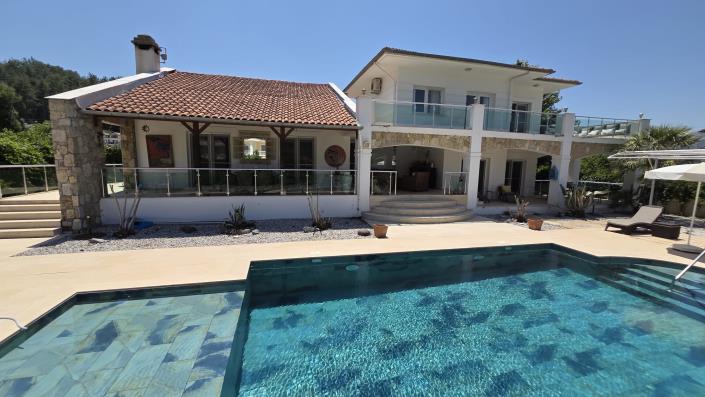 Image No.45-4 Bed Villa / Detached for sale