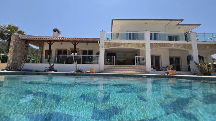 Image No.46-4 Bed Villa / Detached for sale