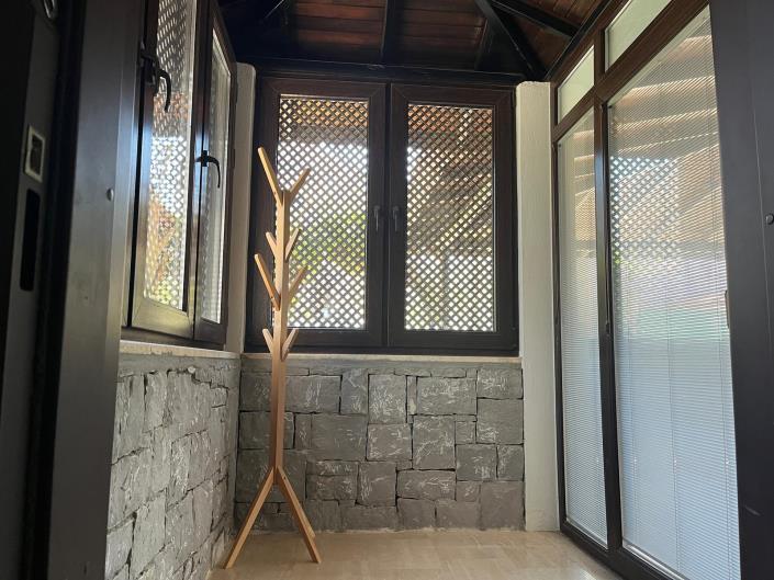 Image No.13-6 Bed Villa / Detached for sale