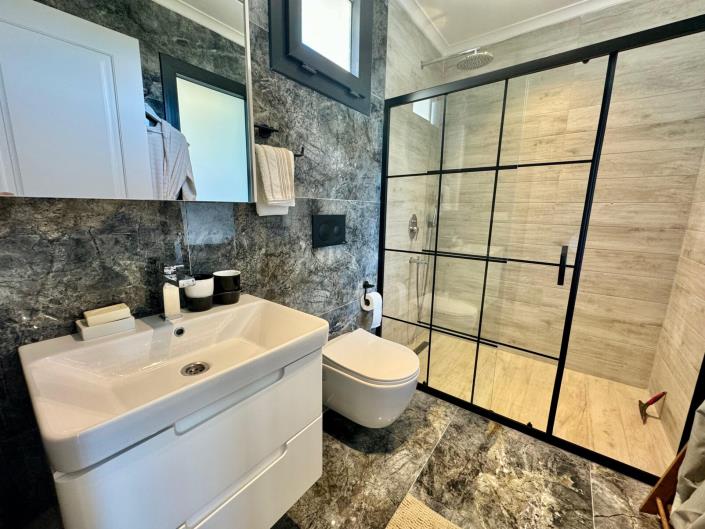 Image No.9-4 Bed Villa / Detached for sale