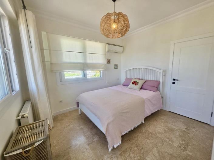 Image No.28-4 Bed Villa for sale