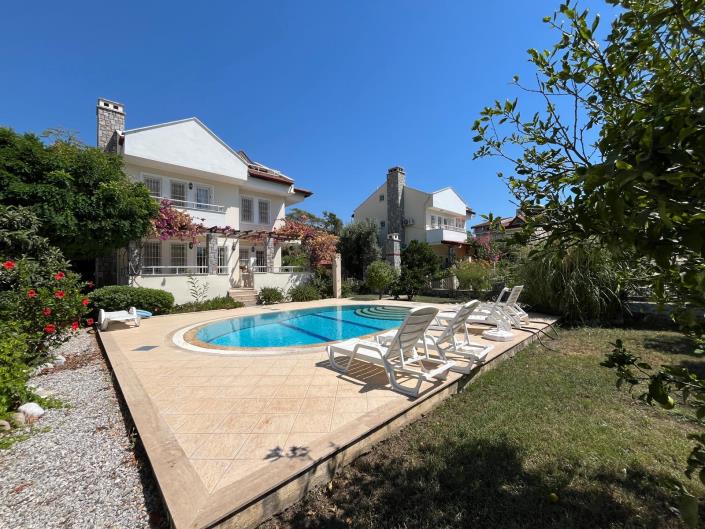 Image No.3-4 Bed Villa / Detached for sale