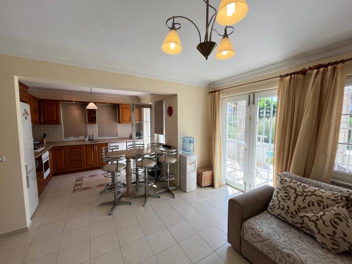 Image No.5-4 Bed Villa / Detached for sale