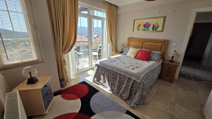 Image No.10-3 Bed Villa for sale