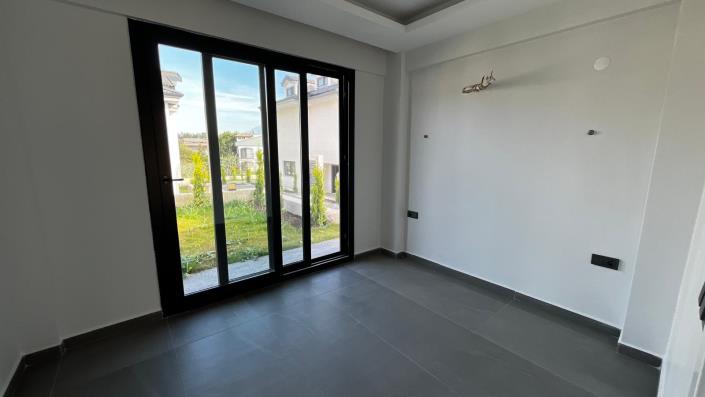 Image No.9-4 Bed Villa for sale