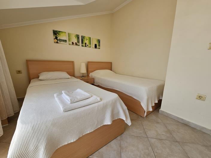 Image No.26-3 Bed Villa / Detached for sale